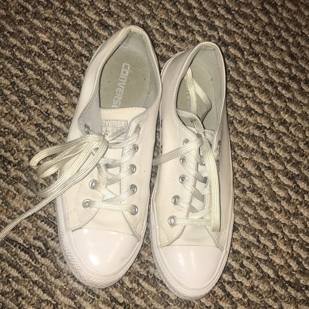 Converse shoe
